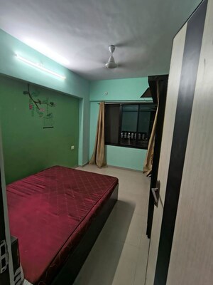 Bedroom in 3 BHK Apartment at Ramdev Paradise, Mira Road East – for Rent