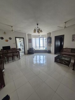 2 BHK Apartment For Rent in Malhar Tower