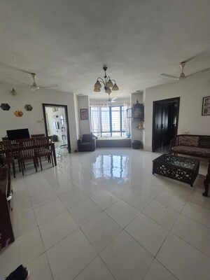 2 BHK Apartment For Rent in Malhar Tower, Goregaon East
