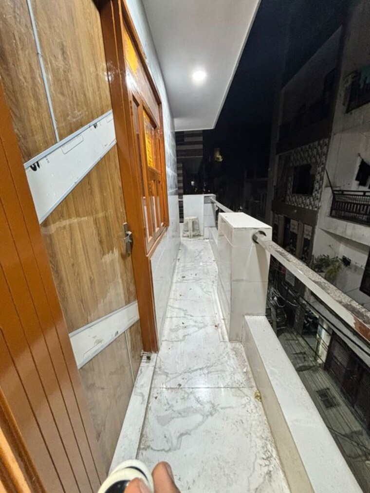 Balcony, nawada 3 Bedroom 125 Sq.Yd. Builder Floor In Nawada Delhi 10233864