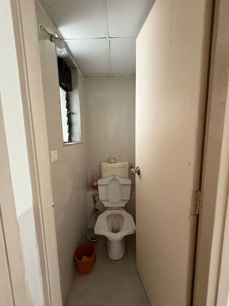 Bathroom, lodha-crown-jasmine-d-e-and-f 1 Bedroom 410 Sq.Ft. Apartment In Dombivli East Thane 10233853