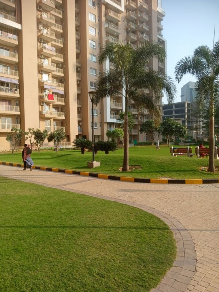 Garden, signature-global-synera 3 Bedroom 845 Sq.Ft. Apartment In Sector 81 Gurgaon 10233865