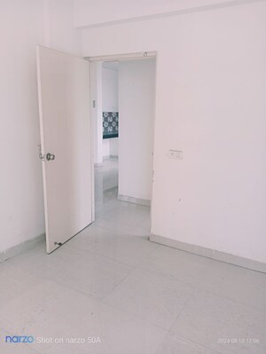 Room in 3 BHK Apartment at Signature Global Synera, Sector 81 – for Rent