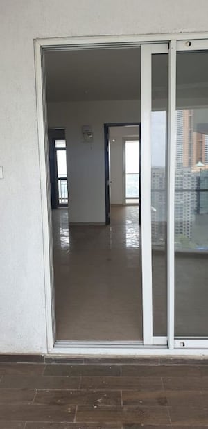  2 BHK Apartment at JP Decks, Goregaon East – for Rent