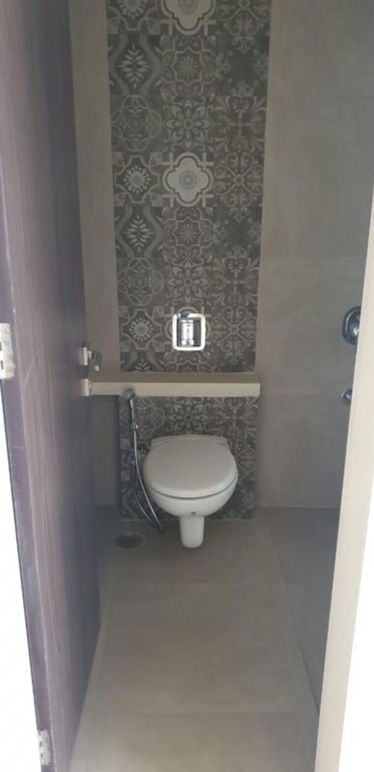 Bathroom, jp-decks 2 Bedroom 1100 Sq.Ft. Apartment In Goregaon East Mumbai 10233818