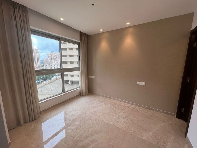 Room, hiranandani-regent-hill 1 Bedroom 378 Sq.Ft. Apartment In Powai Mumbai 10233873
