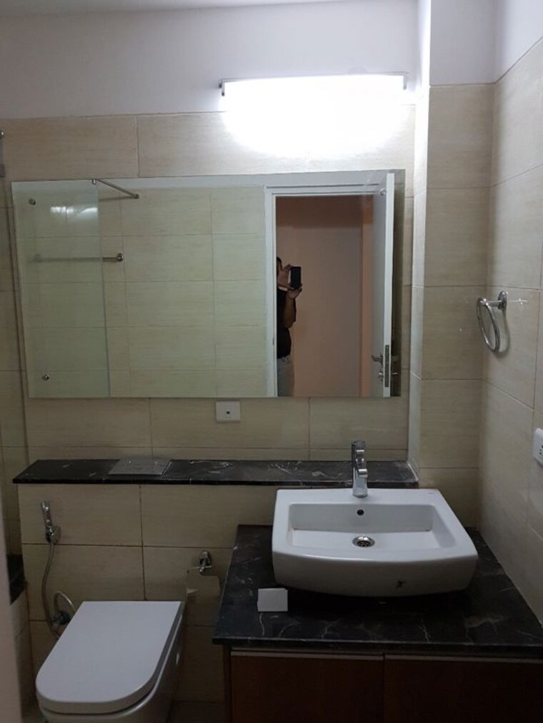 Bathroom, mapsko-royale-ville 3 Bedroom 1790 Sq.Ft. Apartment In Sector 82 Gurgaon 10233900