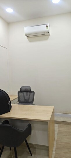 Office Space For Rent in Laxmi Industrial Estate