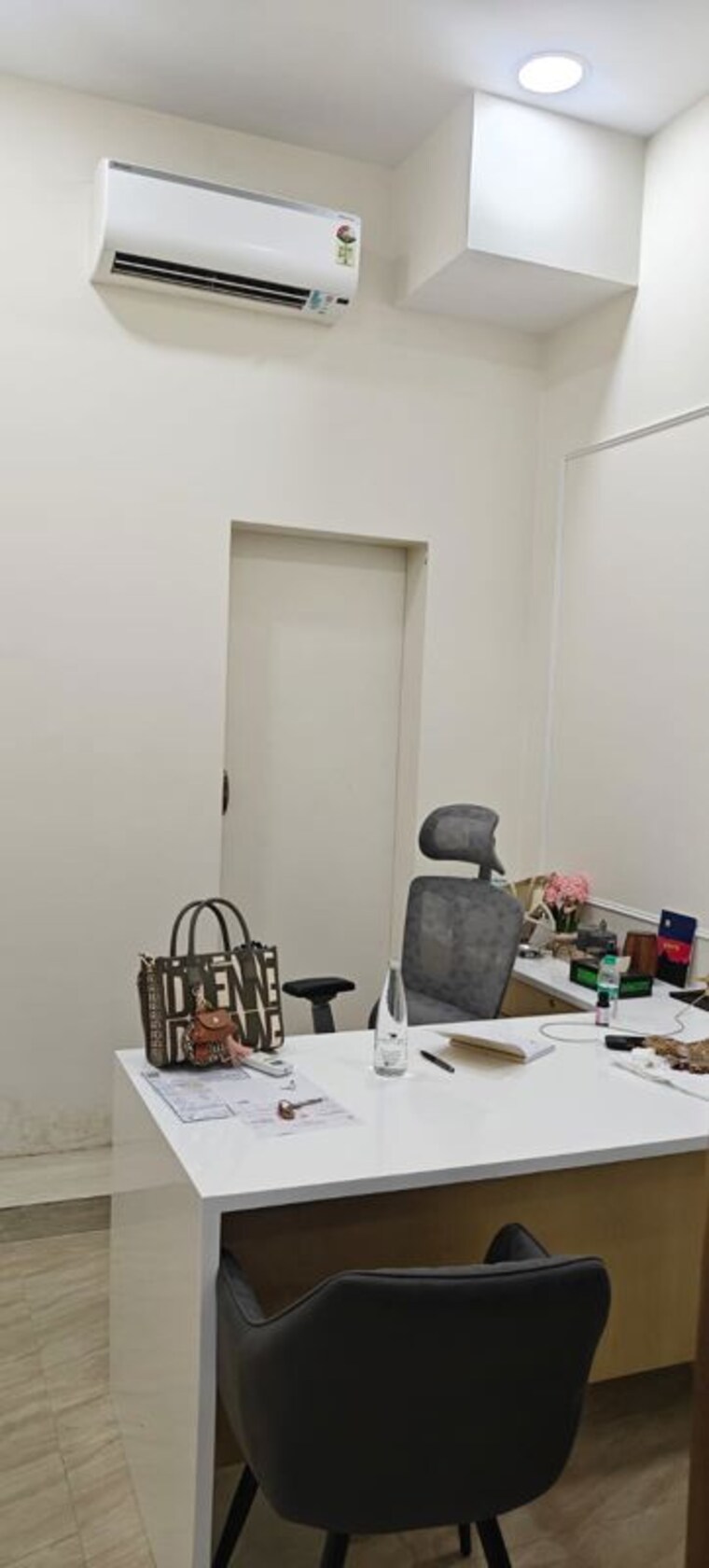 Team Area, laxmi-industrial-estate Commercial Office Space 650 Sq.Ft. In Andheri West Mumbai 10233742