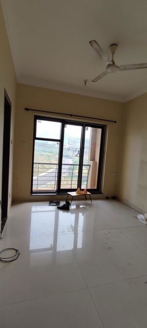 3 BHK Apartment For Rent in K Raheja Heights, Malad East