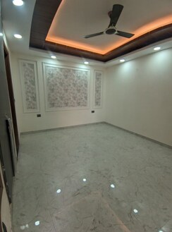 3 BHK + Servant Room Builder Floor For Sale in Sector 43