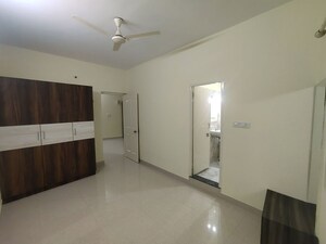 Room in 2.5 BHK Apartment at Kasavanahalli – for Rent