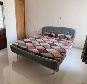  Pg For Rent in Vineet Khand