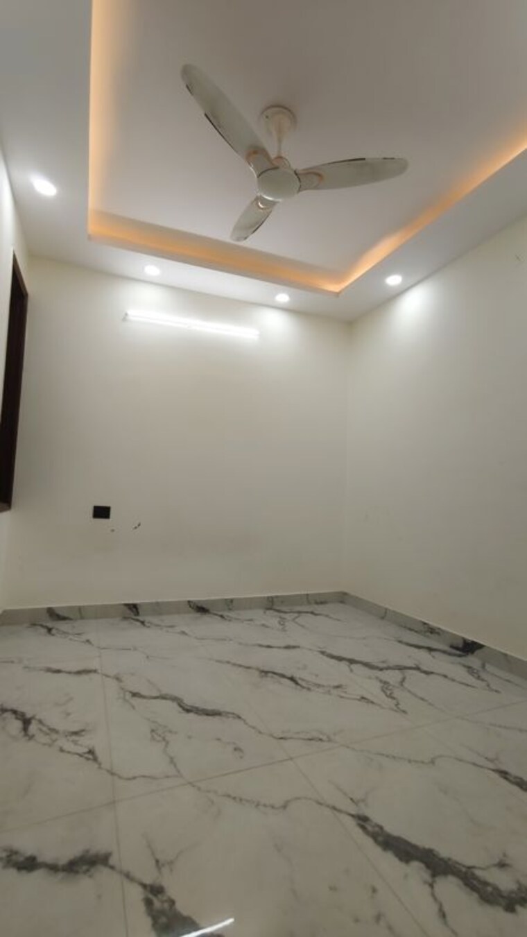 Room, govindpuri 3 Bedroom 900 Sq.Ft. Builder Floor In Govindpuri Delhi 10233944