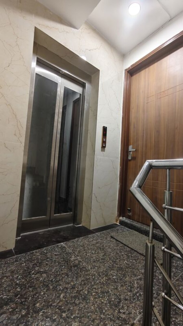 undefined, govindpuri 3 Bedroom 900 Sq.Ft. Builder Floor In Govindpuri Delhi 10233944