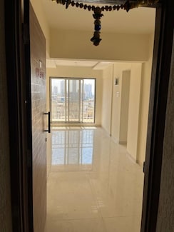 1 BHK + Study Room Apartment For Sale in Kandivali West