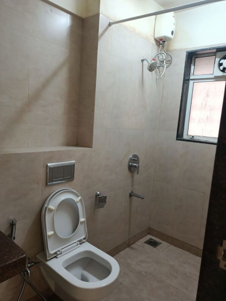 Bathroom, laxmina-krishna-niwas 1 Bedroom 450 Sq.Ft. Apartment In Chembur Mumbai 10233963