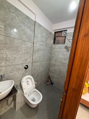 Bathroom in 1 BHK Apartment at Kandivali West – for Sale