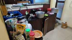 Team Area in 2 BHK Apartment at Vakola – for Rent