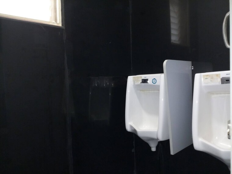 Attached Bathroom, vijay nagar Commercial Office Space 1040 Sq.Ft. In Vijay Nagar Indore 10233981