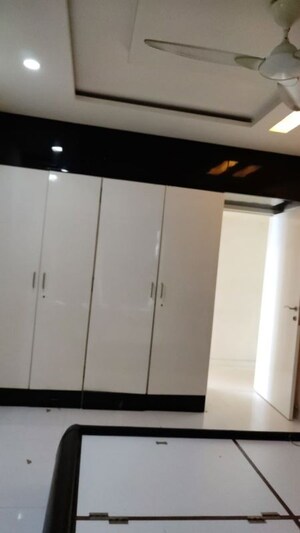 Furnished Amenities in 3 BHK Apartment at Aster Tower, Goregaon East – for Rent