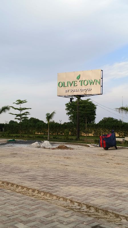 Plot For Sale in Sector 98