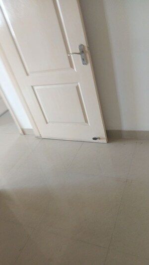 Room in 3 BHK Apartment at AG Zodiac Apartments, Vrindavan Yojna – for Rent