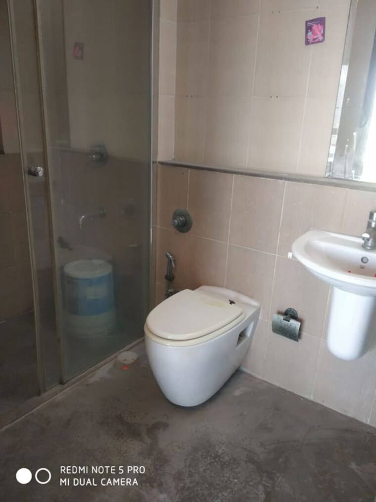 Bathroom, db-woods 4 Bedroom 2240 Sq.Ft. Apartment In Goregaon East Mumbai 10234006