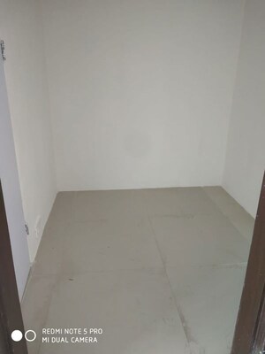 Room in 4 BHK Apartment at DB Woods, Goregaon East – for Rent