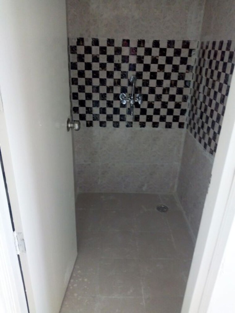 Bathroom, signature-global-city-81 1 Bedroom 500 Sq.Ft. Apartment In Sector 81 Gurgaon 10234031