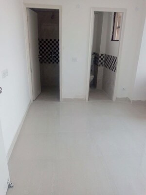 Room in 1 BHK Apartment at Signature Global City 81, Sector 81 – for Rent