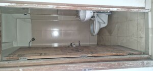 Bathroom in 3 BHK Apartment at Capricorn Jewels, New Alipore – for Rent