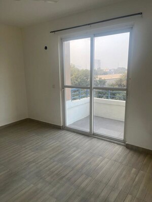 Room in 3 BHK Apartment at Umang Monsoon Breeze Phase I, Sector 78 – for Rent