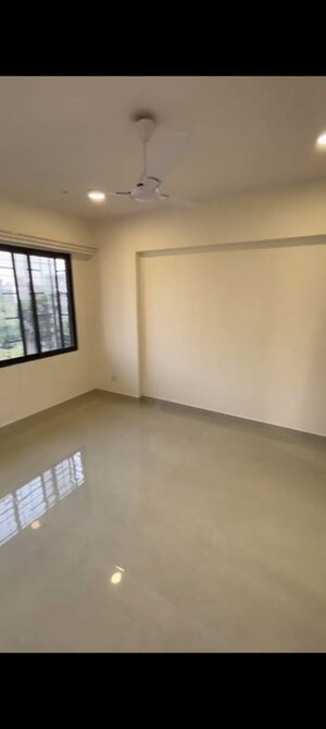 Room in 2 BHK Apartment at Bandra West – for Rent