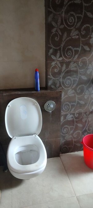 Bathroom in 3 BHK Apartment at Vasant Valley Ivy Tower, Malad East – for Rent