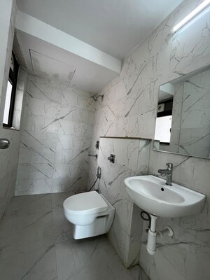 Bathroom in 3 BHK Apartment at Kanakia Silicon Valley, Powai – for Sale