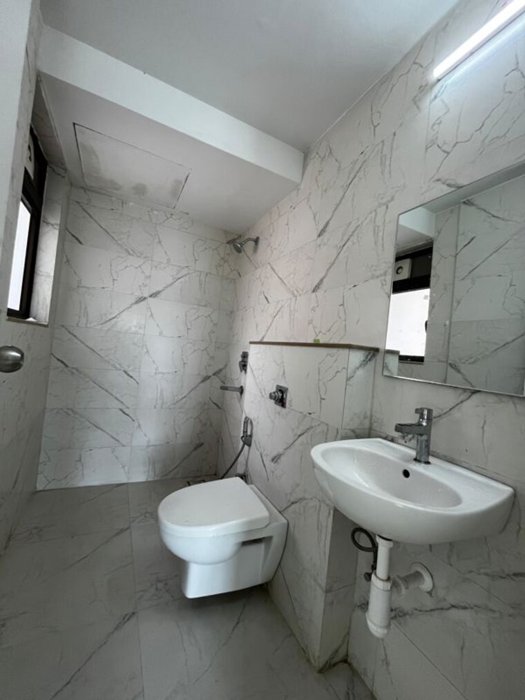 Bathroom, kanakia-silicon-valley 3 Bedroom 1050 Sq.Ft. Apartment In Powai Mumbai 10234070