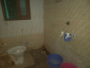 Attached Bathroom in 1 RK Independent House at Sector 56 – for Rent