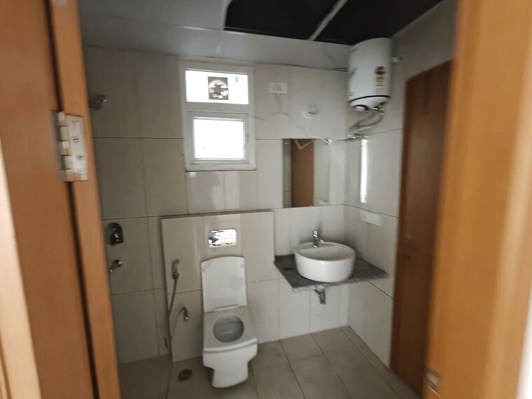 Bathroom, ss-linden 4 Bedroom 2800 Sq.Ft. Apartment In Sector 84 Gurgaon 10234065