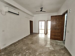 Room in 4 BHK Apartment at SS Linden, Sector 84 – for Rent