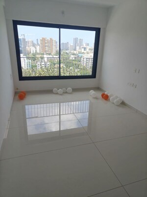 Room in 2 BHK Apartment at Arkade Aspire, Goregaon East – for Rent
