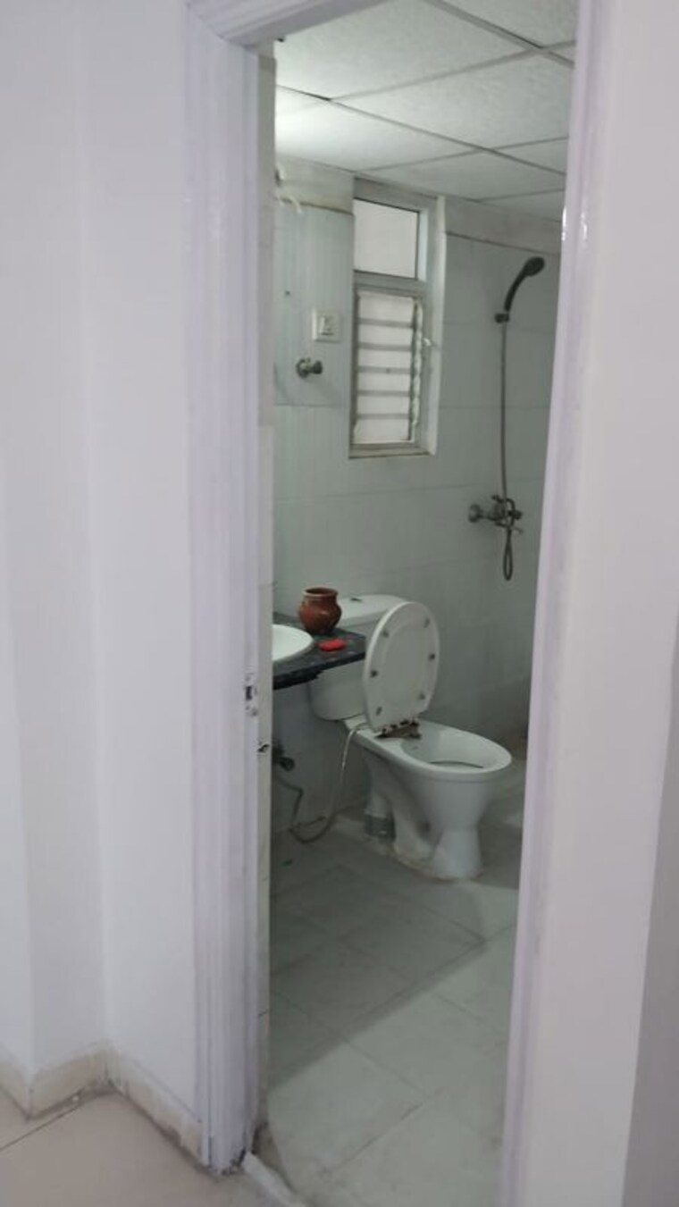 Bathroom, value-meadows-vista 3 Bedroom 1310 Sq.Ft. Apartment In Raj Nagar Extension Ghaziabad 10234185