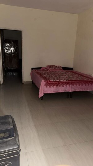 Bedroom in 2 BHK Apartment at Landmark Towers, Sector 51 – for Rent