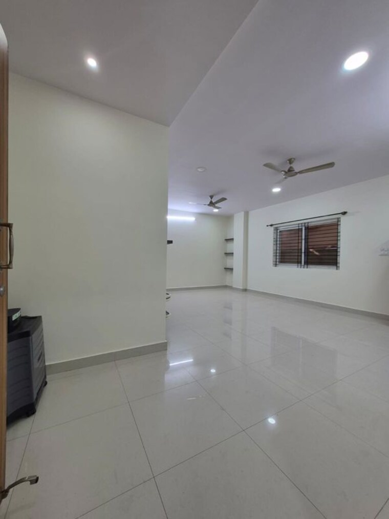 Room, lanmark-royale 2 Bedroom 1000 Sq.Ft. Apartment In Btm Layout Bangalore 10234209