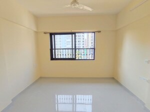 Room in 2 BHK Apartment at BDL Hresa, Chembur – for Rent