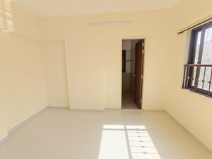 Room in 2 BHK Apartment at BDL Hresa, Chembur – for Rent