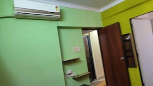 Furnished Amenities in 2 BHK Apartment at Fairmont La Paradiso, Santacruz East – for Rent