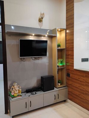 Furnished Amenities in 3 BHK Builder Floor at Sun Homes, Shakti Khand Iii – for Rent