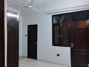 Building Lobby in 3 BHK Builder Floor at Sun Homes, Shakti Khand Iii – for Rent