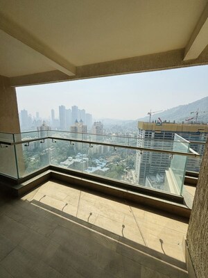 3 BHK Apartment For Rent in Prestige Siesta, Mulund West